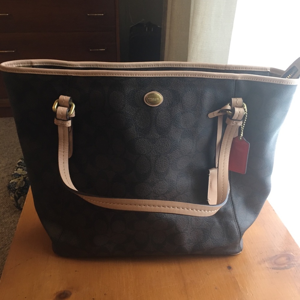 COACH Tote